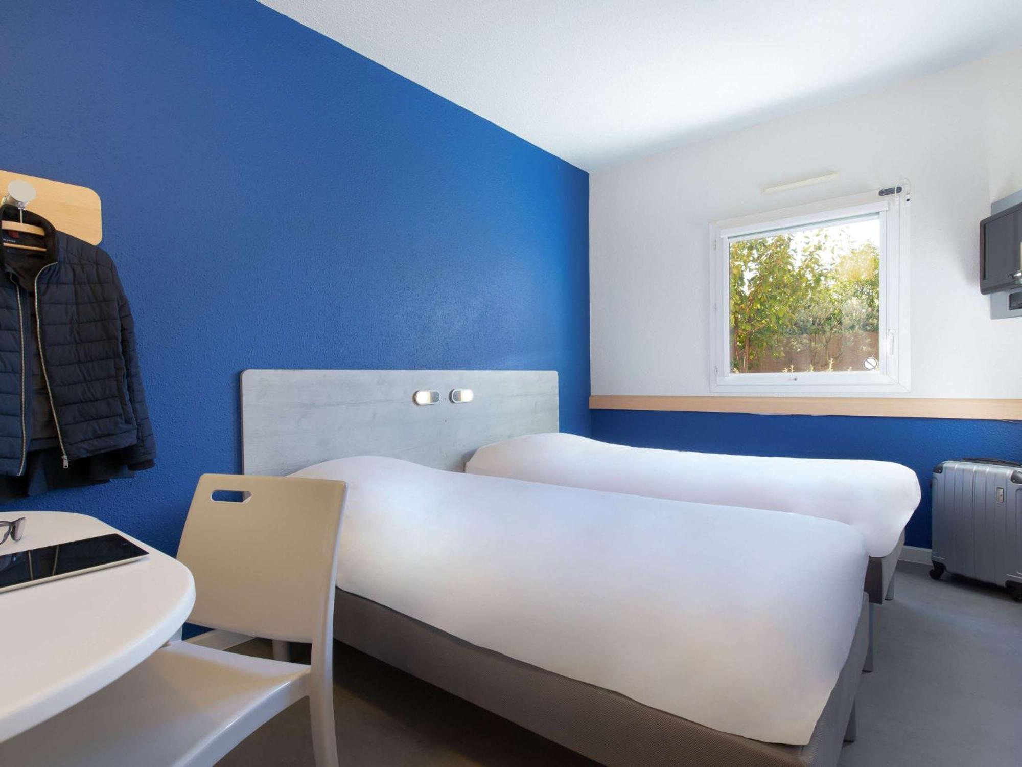 Ibis Budget Saint-Maximin Exterior photo
