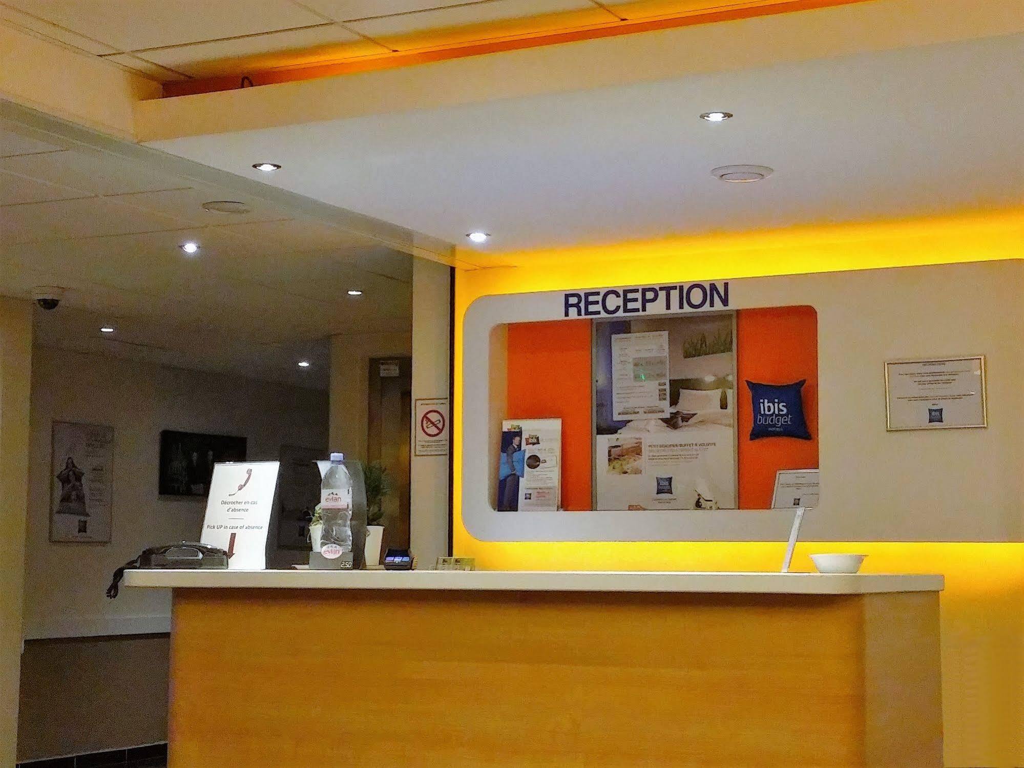 Ibis Budget Saint-Maximin Exterior photo